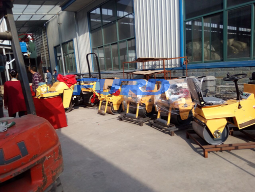 福瑞得機(jī)械座駕壓路機(jī)，手扶壓路機(jī)，小型灌縫機(jī)，井蓋切割機(jī)及時(shí)發(fā)貨
