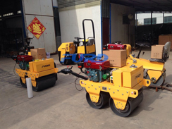 福瑞得壓路機(jī)座駕壓路機(jī)、手扶壓路機(jī)準(zhǔn)備發(fā)貨