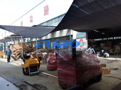 福瑞得機(jī)械微動(dòng)態(tài)--座駕壓路機(jī)、手扶壓路機(jī)、灌縫機(jī)包裝發(fā)貨