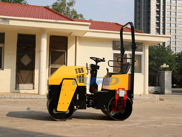 關于小型壓路機變速箱的保養(yǎng)知識你知道多少？